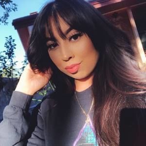 Meet your Posher, Marina